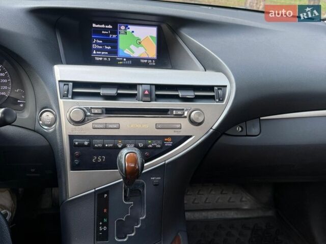 Белый Лексус РХ, объемом двигателя 3.46 л и пробегом 230 тыс. км за 19000 $, фото 36 на Automoto.ua