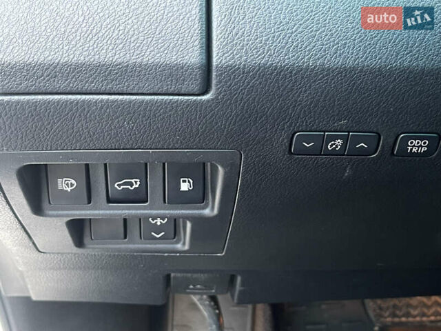 Білий Лексус РХ, об'ємом двигуна 3.46 л та пробігом 162 тис. км за 18900 $, фото 26 на Automoto.ua