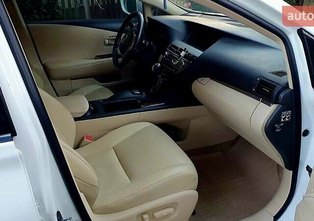 Белый Лексус РХ, объемом двигателя 3.5 л и пробегом 193 тыс. км за 21900 $, фото 32 на Automoto.ua