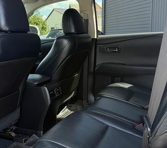Белый Лексус РХ, объемом двигателя 3.46 л и пробегом 152 тыс. км за 18950 $, фото 3 на Automoto.ua