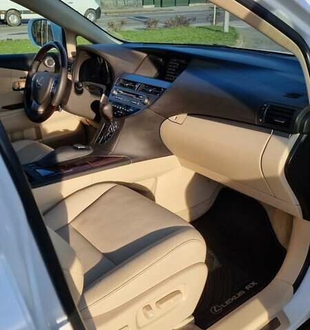 Білий Лексус РХ, об'ємом двигуна 3.5 л та пробігом 193 тис. км за 20000 $, фото 32 на Automoto.ua