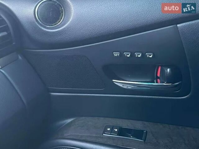 Белый Лексус РХ, объемом двигателя 3.46 л и пробегом 162 тыс. км за 19000 $, фото 22 на Automoto.ua