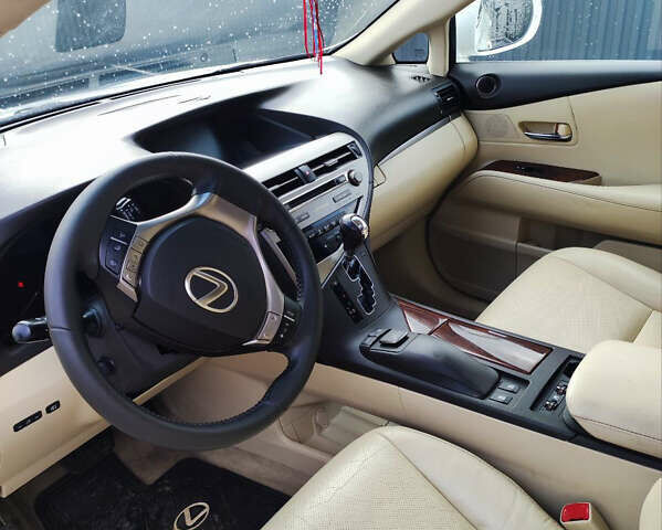 Белый Лексус РХ, объемом двигателя 3.5 л и пробегом 60 тыс. км за 16700 $, фото 9 на Automoto.ua