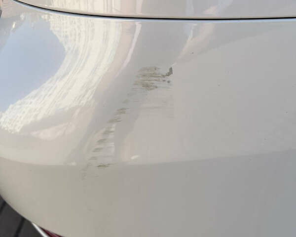 Белый Лексус РХ, объемом двигателя 3.46 л и пробегом 157 тыс. км за 24000 $, фото 7 на Automoto.ua