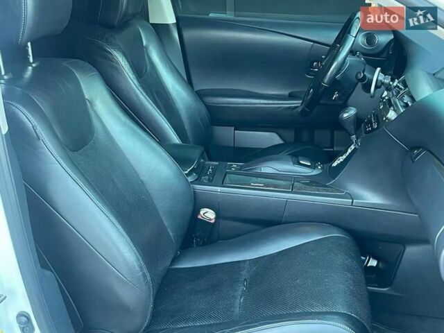 Белый Лексус РХ, объемом двигателя 3.46 л и пробегом 162 тыс. км за 19000 $, фото 17 на Automoto.ua