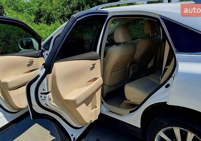 Белый Лексус РХ, объемом двигателя 3.5 л и пробегом 193 тыс. км за 21900 $, фото 13 на Automoto.ua