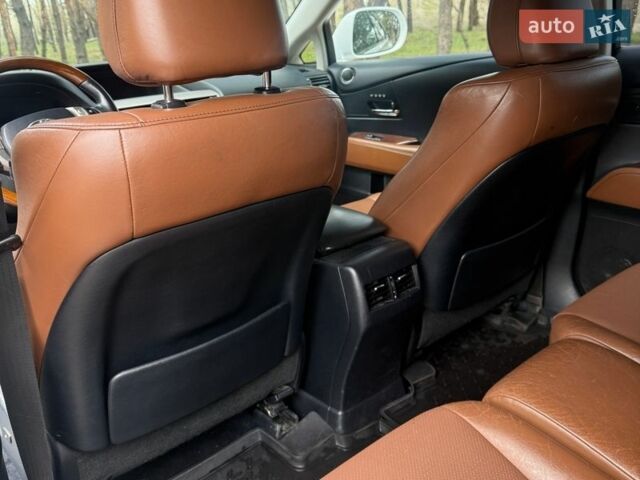 Белый Лексус РХ, объемом двигателя 3.46 л и пробегом 230 тыс. км за 19000 $, фото 11 на Automoto.ua