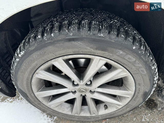 Белый Лексус РХ, объемом двигателя 3.46 л и пробегом 225 тыс. км за 18990 $, фото 8 на Automoto.ua