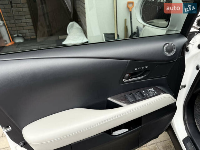 Білий Лексус РХ, об'ємом двигуна 3.46 л та пробігом 137 тис. км за 22999 $, фото 9 на Automoto.ua