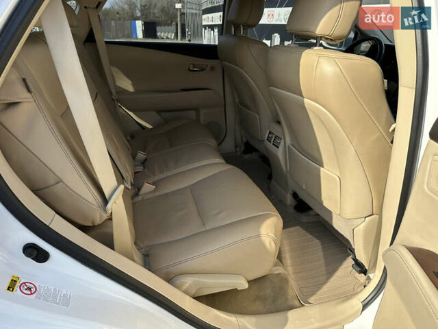 Белый Лексус РХ, объемом двигателя 3.46 л и пробегом 238 тыс. км за 21900 $, фото 15 на Automoto.ua