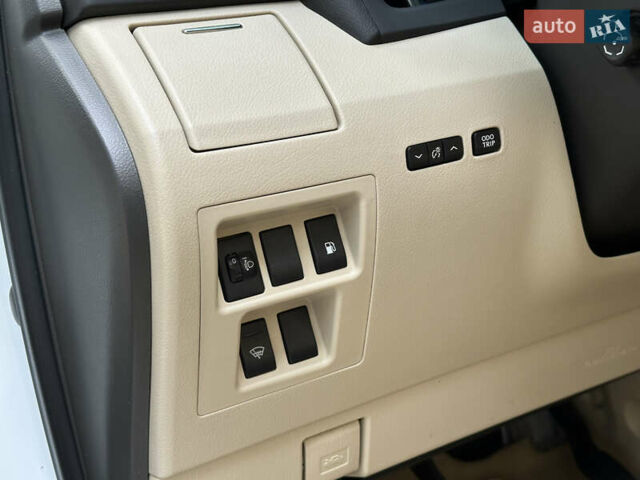 Белый Лексус РХ, объемом двигателя 2.7 л и пробегом 189 тыс. км за 17999 $, фото 58 на Automoto.ua