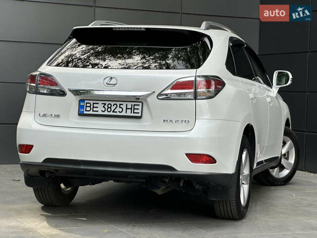 Белый Лексус РХ, объемом двигателя 2.7 л и пробегом 189 тыс. км за 17999 $, фото 2 на Automoto.ua