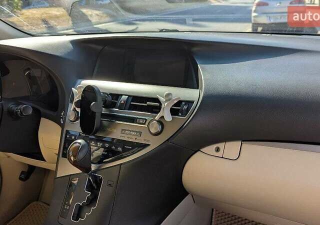 Белый Лексус РХ, объемом двигателя 3.46 л и пробегом 220 тыс. км за 19000 $, фото 11 на Automoto.ua