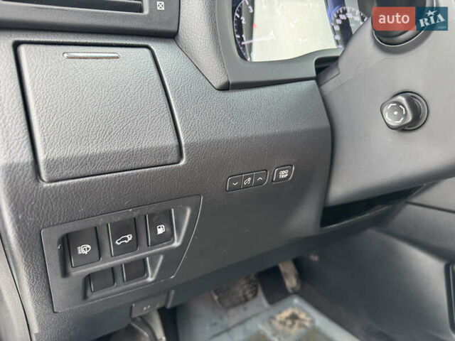 Белый Лексус РХ, объемом двигателя 3.46 л и пробегом 225 тыс. км за 18990 $, фото 13 на Automoto.ua