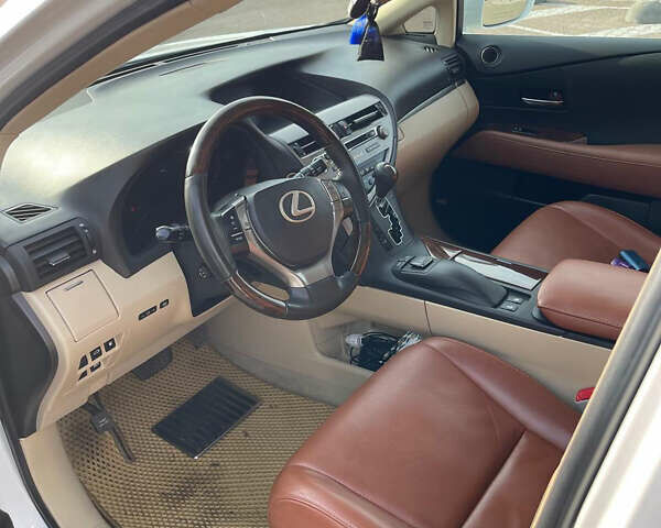 Білий Лексус РХ, об'ємом двигуна 3.46 л та пробігом 210 тис. км за 18900 $, фото 18 на Automoto.ua