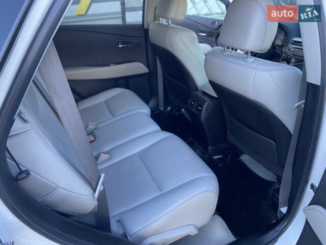 Белый Лексус РХ, объемом двигателя 3.46 л и пробегом 169 тыс. км за 19400 $, фото 22 на Automoto.ua