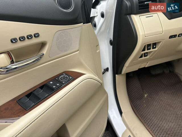 Белый Лексус РХ, объемом двигателя 3.5 л и пробегом 150 тыс. км за 21400 $, фото 12 на Automoto.ua