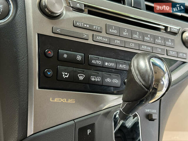 Белый Лексус РХ, объемом двигателя 2.7 л и пробегом 189 тыс. км за 17999 $, фото 69 на Automoto.ua