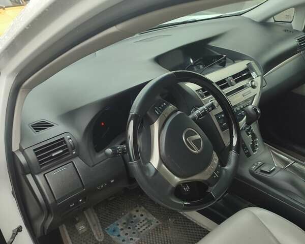 Белый Лексус РХ, объемом двигателя 3.5 л и пробегом 180 тыс. км за 21500 $, фото 28 на Automoto.ua