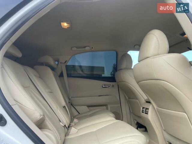 Белый Лексус РХ, объемом двигателя 3.5 л и пробегом 192 тыс. км за 19800 $, фото 14 на Automoto.ua