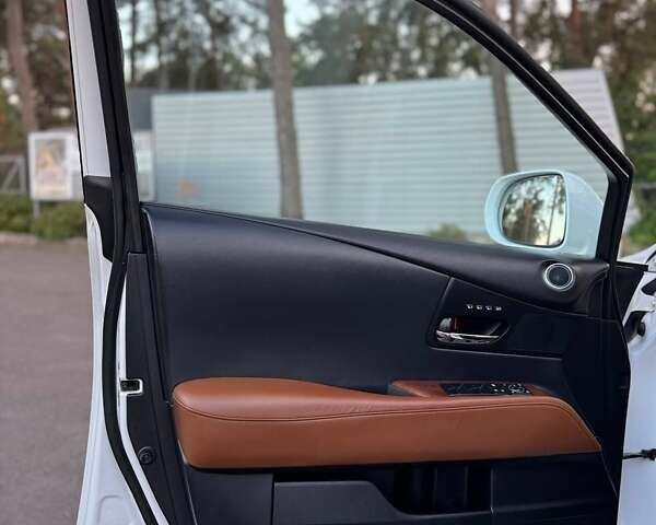 Белый Лексус РХ, объемом двигателя 3.5 л и пробегом 169 тыс. км за 22700 $, фото 17 на Automoto.ua