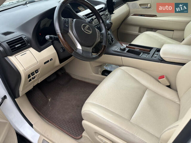 Белый Лексус РХ, объемом двигателя 3.5 л и пробегом 150 тыс. км за 21400 $, фото 9 на Automoto.ua