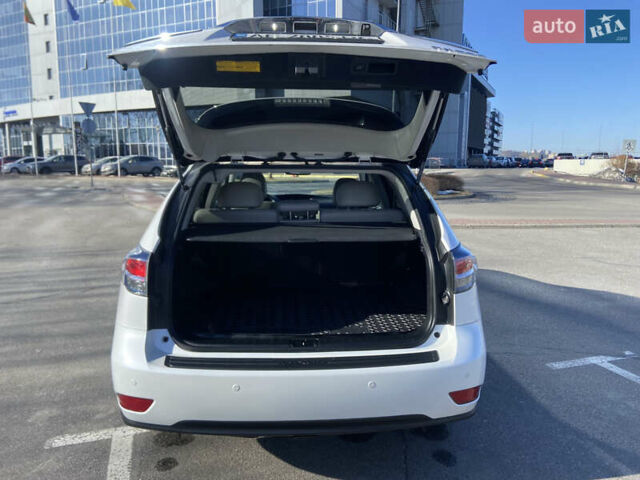 Белый Лексус РХ, объемом двигателя 3.46 л и пробегом 169 тыс. км за 19400 $, фото 14 на Automoto.ua