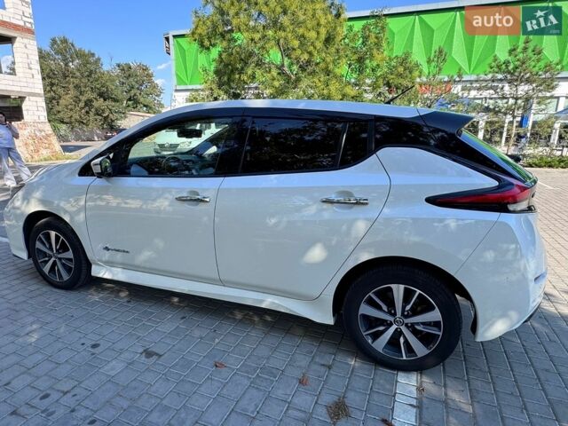 Білий Лексус РХ, об'ємом двигуна 3.46 л та пробігом 186 тис. км за 20500 $, фото 4 на Automoto.ua