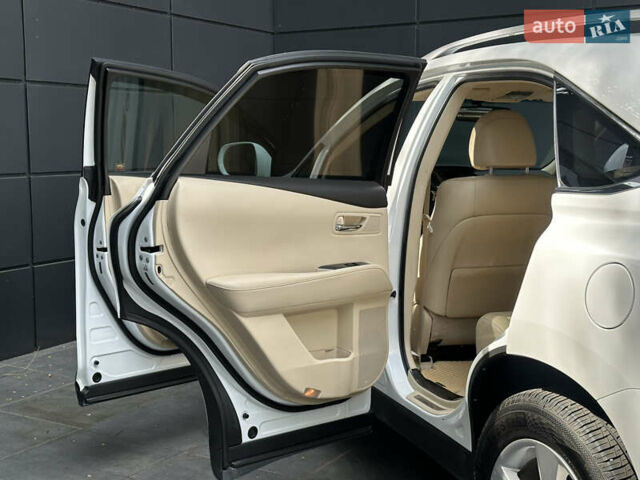 Белый Лексус РХ, объемом двигателя 2.7 л и пробегом 189 тыс. км за 17999 $, фото 30 на Automoto.ua