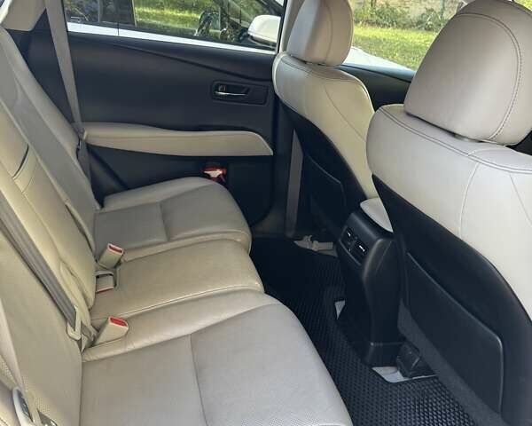 Білий Лексус РХ, об'ємом двигуна 3.46 л та пробігом 194 тис. км за 18300 $, фото 25 на Automoto.ua