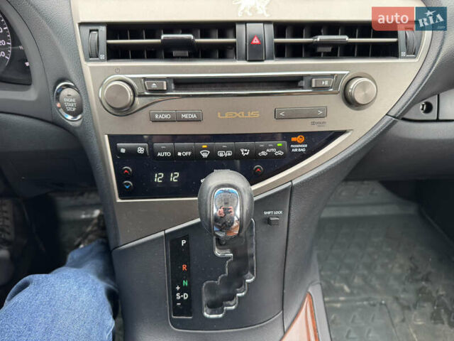 Белый Лексус РХ, объемом двигателя 3.46 л и пробегом 225 тыс. км за 18990 $, фото 20 на Automoto.ua