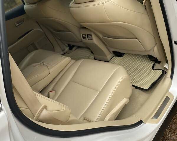 Лексус РХ 2013 в Киеве на Automoto.ua Белый Лексус РХ, объемом двигателя 3.46 л и пробегом 171 тыс. км за 18500 $, фото 16 на Automoto.ua