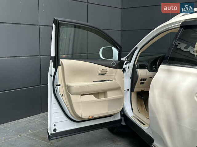 Белый Лексус РХ, объемом двигателя 2.7 л и пробегом 189 тыс. км за 17999 $, фото 54 на Automoto.ua