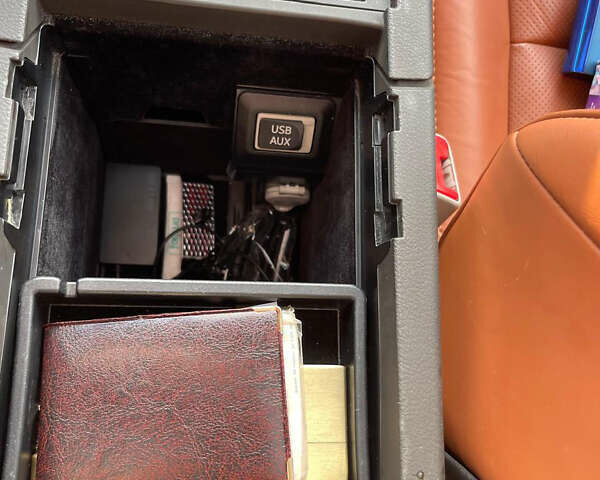 Білий Лексус РХ, об'ємом двигуна 3.46 л та пробігом 210 тис. км за 18900 $, фото 36 на Automoto.ua