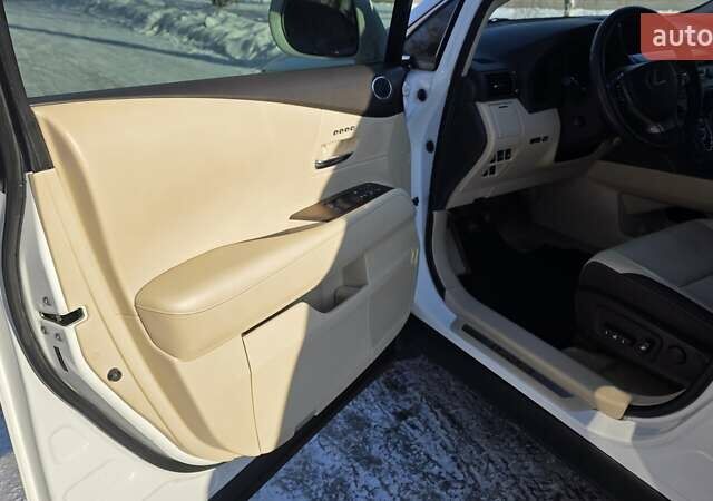 Білий Лексус РХ, об'ємом двигуна 3.46 л та пробігом 123 тис. км за 25000 $, фото 22 на Automoto.ua