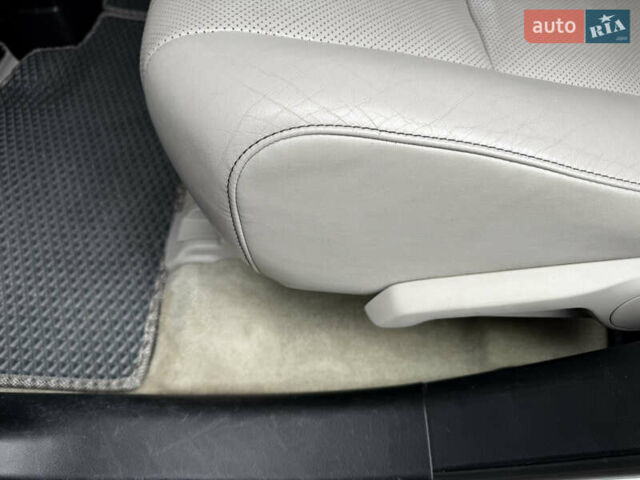 Білий Лексус РХ, об'ємом двигуна 3.46 л та пробігом 137 тис. км за 22999 $, фото 19 на Automoto.ua