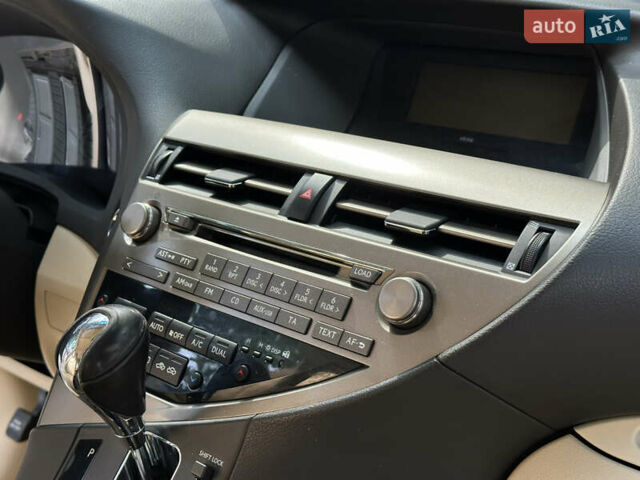 Белый Лексус РХ, объемом двигателя 2.7 л и пробегом 189 тыс. км за 17999 $, фото 51 на Automoto.ua