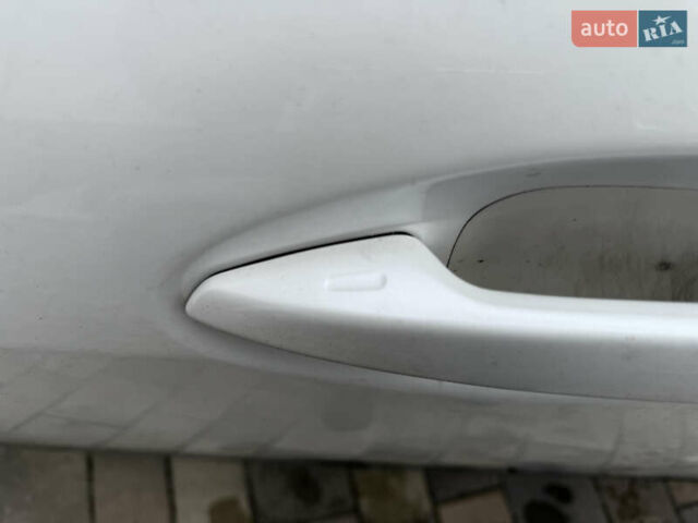 Білий Лексус РХ, об'ємом двигуна 3.46 л та пробігом 137 тис. км за 22999 $, фото 7 на Automoto.ua