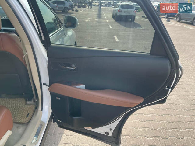 Білий Лексус РХ, об'ємом двигуна 3.46 л та пробігом 210 тис. км за 18900 $, фото 26 на Automoto.ua