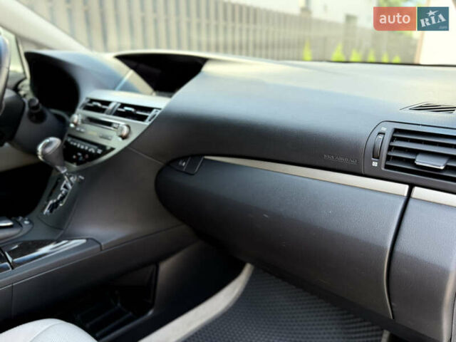 Белый Лексус РХ, объемом двигателя 3.46 л и пробегом 131 тыс. км за 24999 $, фото 32 на Automoto.ua