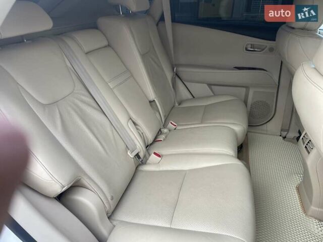 Белый Лексус РХ, объемом двигателя 3.5 л и пробегом 192 тыс. км за 19800 $, фото 13 на Automoto.ua