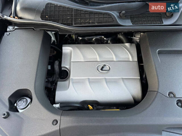 Белый Лексус РХ, объемом двигателя 3.46 л и пробегом 168 тыс. км за 22000 $, фото 4 на Automoto.ua