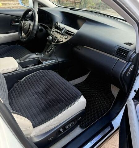 Белый Лексус РХ, объемом двигателя 3.46 л и пробегом 155 тыс. км за 21777 $, фото 8 на Automoto.ua