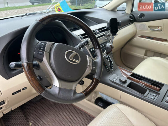Белый Лексус РХ, объемом двигателя 3.5 л и пробегом 150 тыс. км за 21400 $, фото 11 на Automoto.ua
