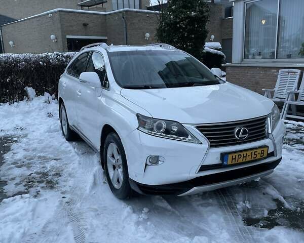 Белый Лексус РХ, объемом двигателя 2.67 л и пробегом 119 тыс. км за 19890 $, фото 2 на Automoto.ua