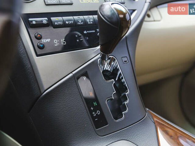 Білий Лексус РХ, об'ємом двигуна 3.5 л та пробігом 240 тис. км за 20900 $, фото 26 на Automoto.ua