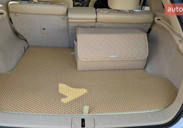 Белый Лексус РХ, объемом двигателя 3.46 л и пробегом 220 тыс. км за 19000 $, фото 24 на Automoto.ua