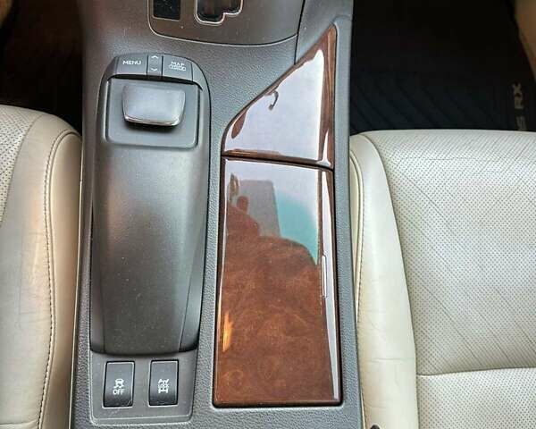 Білий Лексус РХ, об'ємом двигуна 3.5 л та пробігом 215 тис. км за 18000 $, фото 13 на Automoto.ua