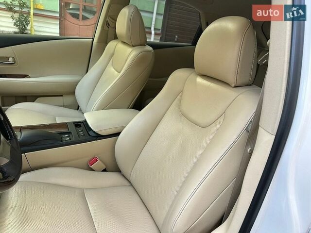 Белый Лексус РХ, объемом двигателя 3.46 л и пробегом 107 тыс. км за 15900 $, фото 21 на Automoto.ua