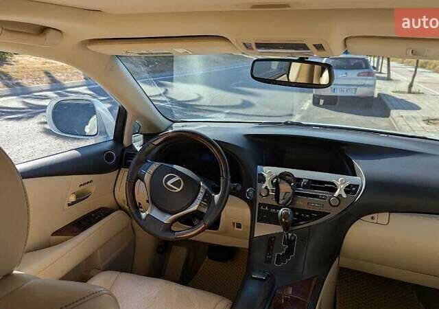 Белый Лексус РХ, объемом двигателя 3.46 л и пробегом 220 тыс. км за 19000 $, фото 18 на Automoto.ua